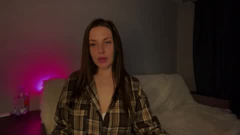 Snapshot of julsscom chatting on 11/07/25, 10:54 julsscom online show from 11/07/25, 10:54