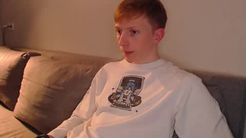 Snapshot of julsweet chatting on 12/11/24, 08:07 sweet online show from 12/11/24, 08:07