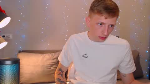 Snapshot of julsweet chatting on 02/06/25, 10:10 sweet online show from 02/06/25, 10:10