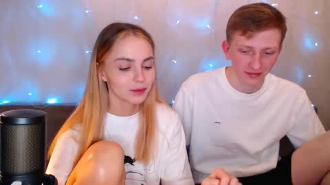 Snapshot of julsweet chatting on 10/04/25, 09:35 sweet online show from 10/04/25, 09:35