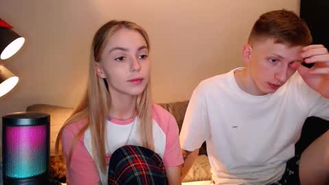 Snapshot of julsweet chatting on 10/21/25, 10:54 sweet online show from 10/21/25, 10:54