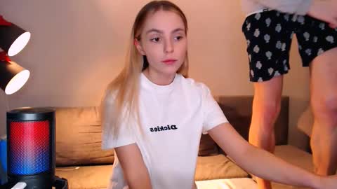 Snapshot of julsweet chatting on 11/21/25, 08:35 sweet online show from 11/21/25, 08:35