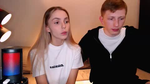 Snapshot of julsweet chatting on 11/21/25, 09:24 sweet online show from 11/21/25, 09:24