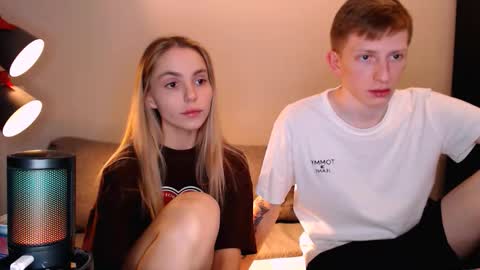 Snapshot of julsweet chatting on 11/23/25, 09:36 sweet online show from 11/23/25, 09:36