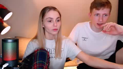 Snapshot of julsweet chatting on 11/27/25, 09:00 sweet online show from 11/27/25, 09:00