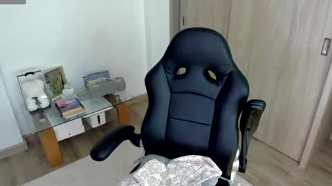 Snapshot of july_correa chatting on 09/09/25, 11:26 july_correa online show from 09/09/25, 11:26