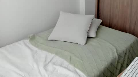 Snapshot of july_correa chatting on 03/07/26, 09:45 july_correa online show from 03/07/26, 09:45