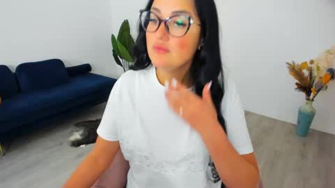 Snapshot of julya_lexa chatting on 04/20/26, 04:59 Julya online show from 04/20/26, 04:59