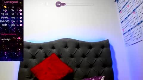 Snapshot of julya_smith_69 chatting on 12/19/24, 05:18 Julya Smith online show from 12/19/24, 05:18