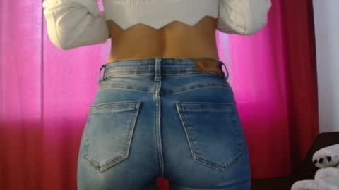 Julyana online show from 01/30/25, 10:40