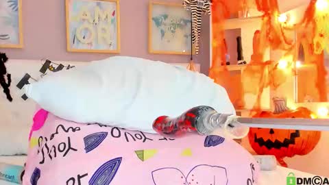 Snapshot of julyanna_ chatting on 10/27/25, 10:25 Juliana online show from 10/27/25, 10:25