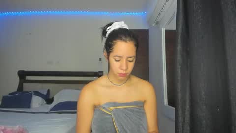 jessica online show from 09/22/25, 04:47