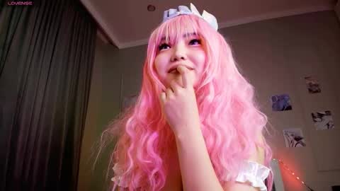 Kira online show from 12/19/25, 07:32