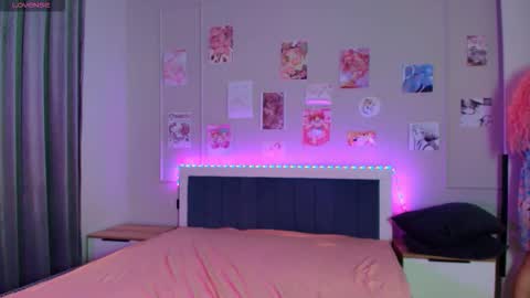 Kira online show from 01/06/26, 06:22