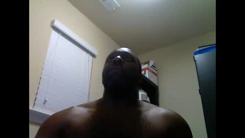 junbug8812 online show from 12/15/24, 07:24