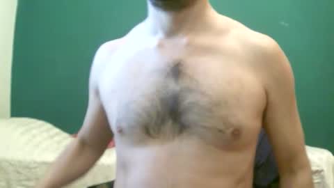 Mia online show from 10/01/25, 12:22