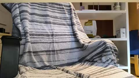 Snapshot of jungfrau19_ chatting on 12/14/25, 12:32 jungfrau19_ online show from 12/14/25, 12:32