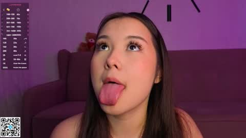 Snapshot of juniebogany chatting on 11/12/25, 06:14 Bella online show from 11/12/25, 06:14