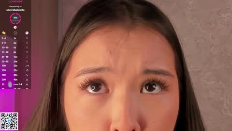 Snapshot of juniebogany chatting on 11/21/25, 06:12 Bella online show from 11/21/25, 06:12