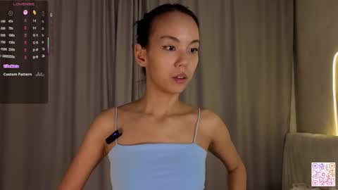 Snapshot of juniebogany chatting on 11/28/25, 06:10 Bella online show from 11/28/25, 06:10