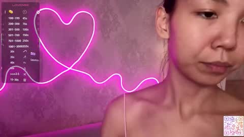 Snapshot of juniebogany chatting on 11/30/25, 10:25 Bella online show from 11/30/25, 10:25