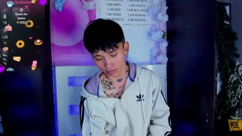 Snapshot of juniior0_0 chatting on 02/13/25, 12:13 Junior online show from 02/13/25, 12:13