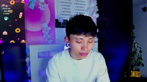 Snapshot of juniior0_0 chatting on 02/18/25, 01:21 Junior online show from 02/18/25, 01:21