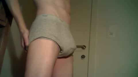 Snapshot of junior25nl chatting on 12/05/25, 06:04 Junior online show from 12/05/25, 06:04