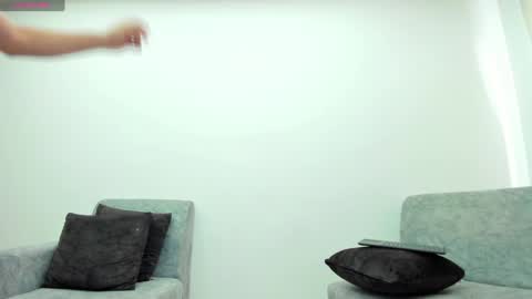 Snapshot of juniormorris_ chatting on 12/06/24, 09:46 Junior online show from 12/06/24, 09:46