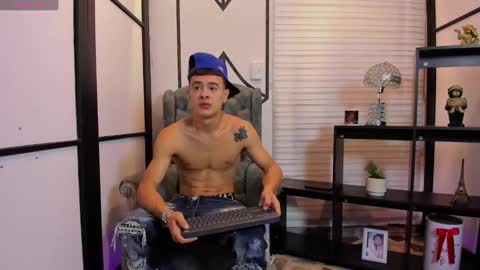 Snapshot of juniormorris_ chatting on 10/02/25, 09:44 Junior online show from 10/02/25, 09:44