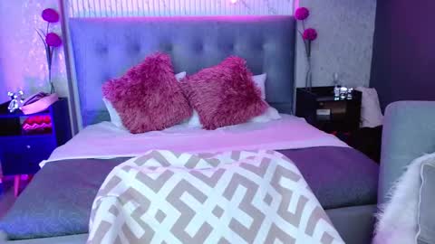 Snapshot of juniper_hill chatting on 03/30/26, 05:19 Juniper online show from 03/30/26, 05:19