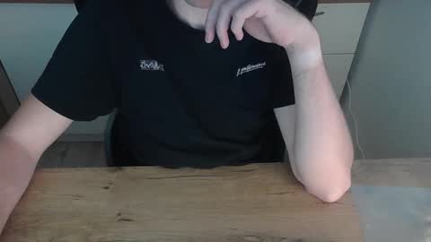 Snapshot of junk2711 chatting on 09/16/25, 01:34 junk2711 online show from 09/16/25, 01:34