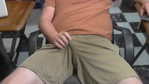 Snapshot of junkerdc1 chatting on 01/06/26, 05:00 junkerdc1 online show from 01/06/26, 05:00