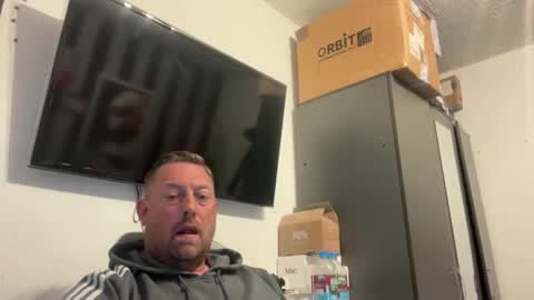 Snapshot of junky345 chatting on 04/14/26, 05:41 Junky online show from 04/14/26, 05:41