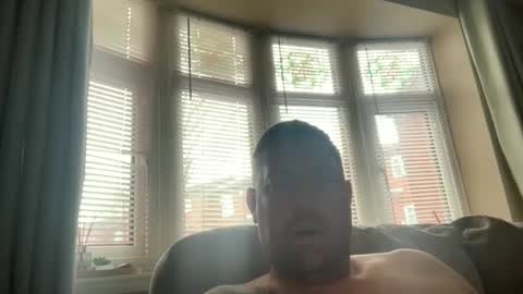 Snapshot of junky345 chatting on 04/17/26, 10:18 Junky online show from 04/17/26, 10:18