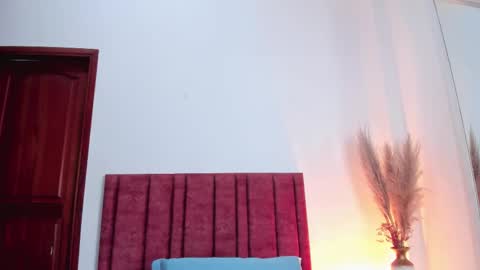 Jupiter Fox online show from 09/18/25, 12:23