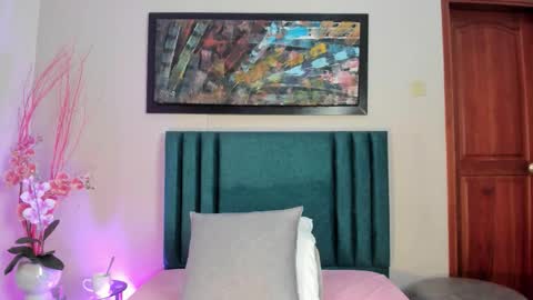 Jupiter Fox online show from 12/18/25, 01:00