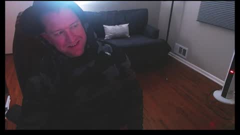 Snapshot of jusbeaz8722 chatting on 12/24/24, 07:28 JustnSide Unexxst online show from 12/24/24, 07:28