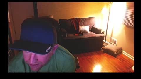 Snapshot of jusbeaz8722 chatting on 01/08/25, 01:32 JustnSide Unexxst online show from 01/08/25, 01:32