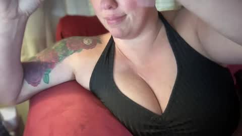 Flirty influncer online show from 12/25/24, 05:47