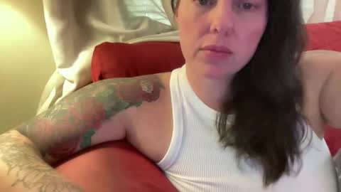 Flirty influncer online show from 12/03/25, 02:48