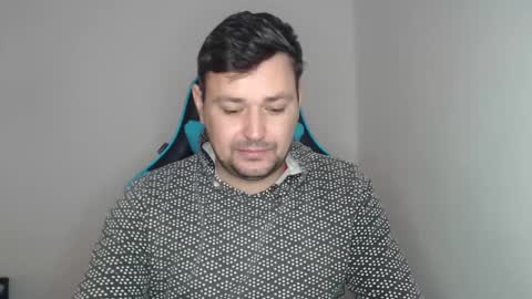 Snapshot of just_a_nice_guy_27 chatting on 02/06/25, 11:32 Alex online show from 02/06/25, 11:32