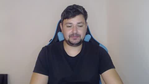 Snapshot of just_a_nice_guy_27 chatting on 11/02/25, 11:23 Alex online show from 11/02/25, 11:23