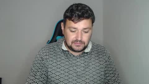 Snapshot of just_a_nice_guy_27 chatting on 11/06/25, 11:22 Alex online show from 11/06/25, 11:22