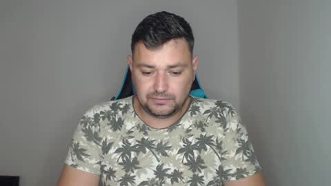 Snapshot of just_a_nice_guy_27 chatting on 11/13/25, 11:20 Alex online show from 11/13/25, 11:20