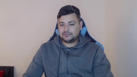 Snapshot of just_a_nice_guy_27 chatting on 12/01/25, 10:20 Alex online show from 12/01/25, 10:20