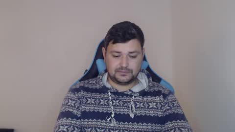 Snapshot of just_a_nice_guy_27 chatting on 12/18/25, 11:27 Alex online show from 12/18/25, 11:27