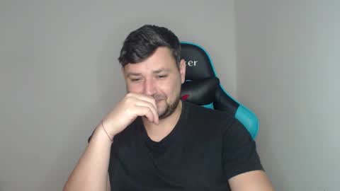 Snapshot of just_a_nice_guy_27 chatting on 02/11/26, 11:26 Alex online show from 02/11/26, 11:26