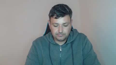 Snapshot of just_a_nice_guy_27 chatting on 04/08/26, 11:21 Alex online show from 04/08/26, 11:21