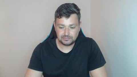 Snapshot of just_a_nice_guy_27 chatting on 04/15/26, 11:28 Alex online show from 04/15/26, 11:28